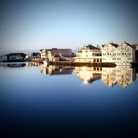 Marina Åkrehamn